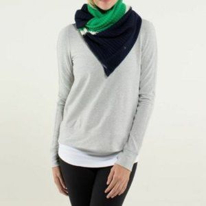 Lululemon NWT Falling Freely Neck Warmer - Green Bean/Inkwell/Angel Wing